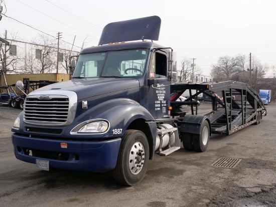 2002 Freightliner Columbia 120 S/A Truck Tractor