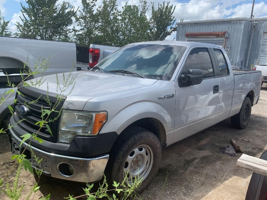 2014 Ford F150 Extended Cab Pickup truck