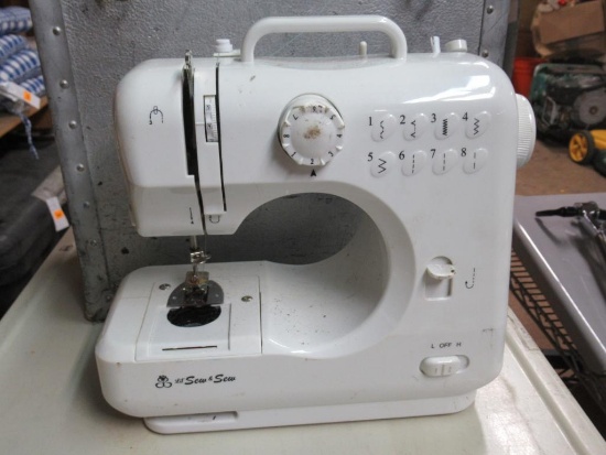Sewing Machine w/ Case