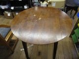 Round Table w/ Drop Leaves 36x36x30 NO SHIPPING