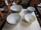 4 Pyrex Glass Bowls . NO SHIPPING