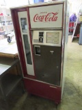 Classic Coke Machine model C5564 (needs freon recharged) NO SHIPPING