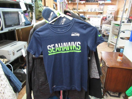 Seahawks Shirt and Slippers sz Kids S