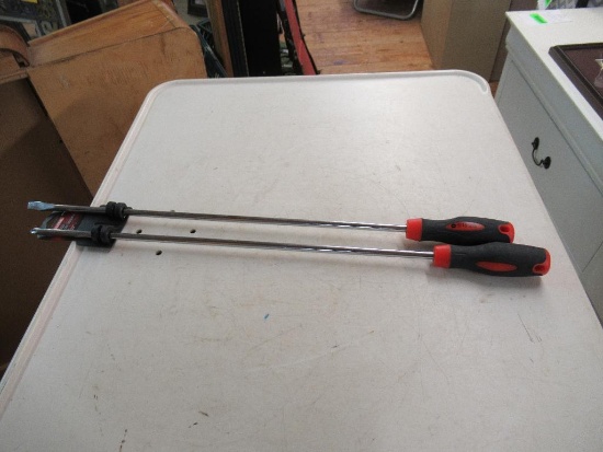 2pcs Long Screwdriver Set