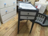 End Table 14x21x27 NO SHIPPING