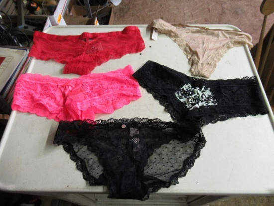 New Victoria Secret Panties - 5 pairs sz M
