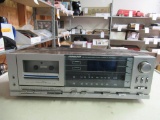 Soundesign AM/FM Clock Cassette Player