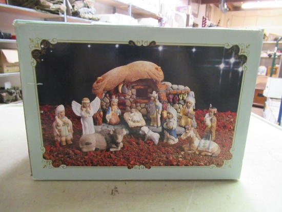 11 Piece Nativity Set