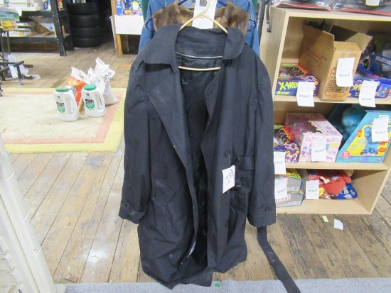 Black Trench Coat sz 46L