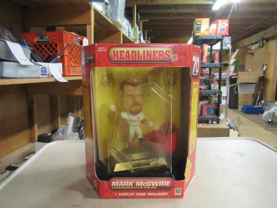 Headliners Mark McGwire Commemorative Figure w/ COA