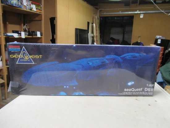 SeaQuest DSV Model Kit