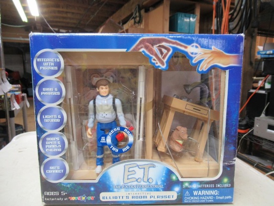 ET Elliot's Room Playset