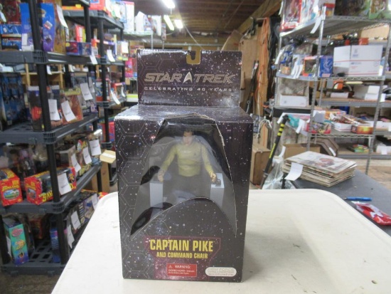 Star Trek Captain Pike & Command Chair