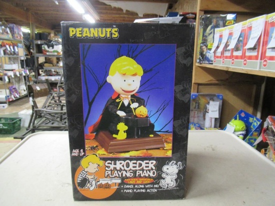 Peanuts Schroeder Playing Piano