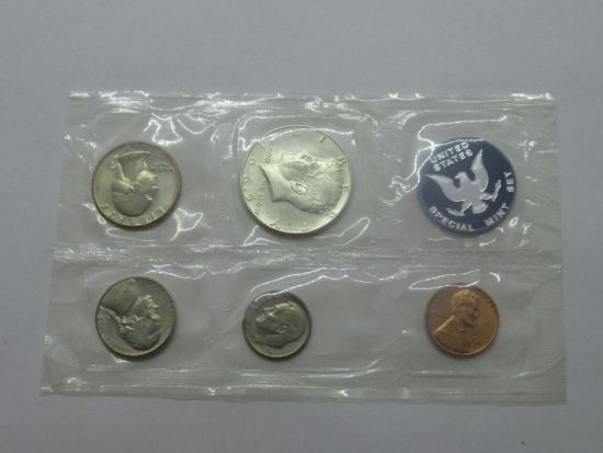 1965 United States Mint Special Mint Set with 40% Silver Kennedy Half Dollar