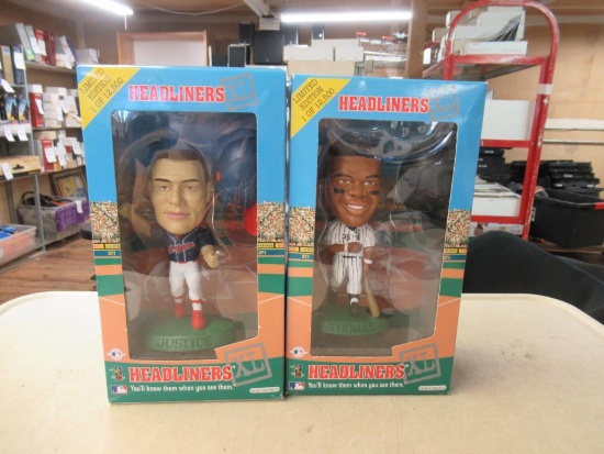 2 Bobbleheads.