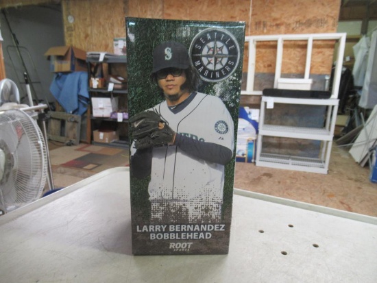 2011 Larry Bernandez bobble head