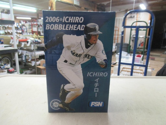 2006 Ichiro bobble head doll