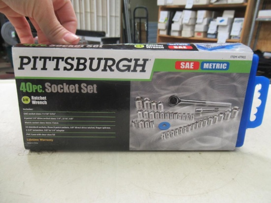 New 40pc socket set