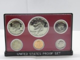 1975 United States Mint Proof Coin Set in Original Box