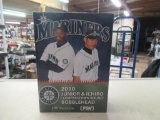 2010 Ken Griffey Jr. & ichiro bobble head