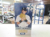 2007 Ichiro gold glove bobble head doll