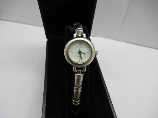 NEW OLD STOCK WATCH PLEASE USE PHOTO FOR DESCRIPTION