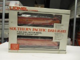 Lionel Southern Pacific daylight F-3AA dual motor diesel engine and dummy unit