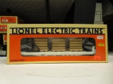 Lionel Northern Pacific flatcar with wood load #6-16379