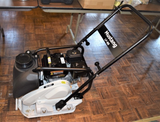 New Mustang LF 88 Plate Compactor