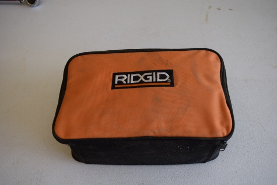 Ridgid R2601 5 Inch Palm Sander in Bag with Sand Paper