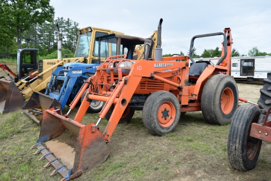 Kubota L2850 Tractor Loader Backhoe