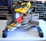 DeWalt DWS780 Double-Bevel Sliding Compound Miter Saw