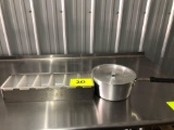 condiment tray, saucepan