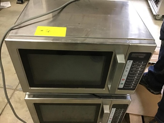 Amana Commerical Microwave Oven