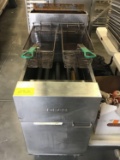 Dean 2 basket gas deep fryer with 2 baskets Model SR162GN