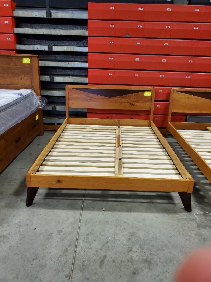 Queen Rustic Cherry Bed