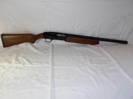 Mossberg model 9200 12 gauge 3 inch chamber