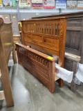 RED OAK QUEEN BED MICHAEL'S CHERRY