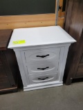 BROWN MAPLE NIGHT STAND 3 DRAWER 25.5X19.5X30IN