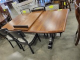 DINING TABLE W/ 1 LEAF & 5 UPHOLSTERED SIDE CHAIRS 72 X 41