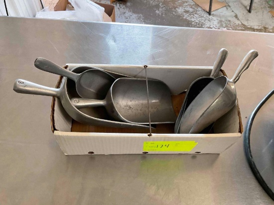 Scoops