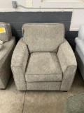 New Stationary Chair Struttura Pewter