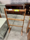 OAK BLANKET/QUILT HOLDER 22X12X42IN
