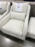 AMELIA CHAIR