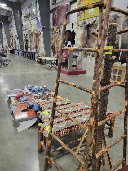 72IN HICKORY LADDER QUILT RACK