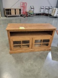 OAK TV STAND 48X17X29 F.WOOD