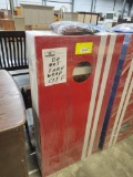 RED AND WHITE CORNHOLE SET