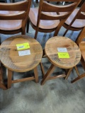B MAPLE BARNWOOD STOOL 21 IN CHOC. SPICE/NATURAL