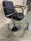 BARBER CHAIR